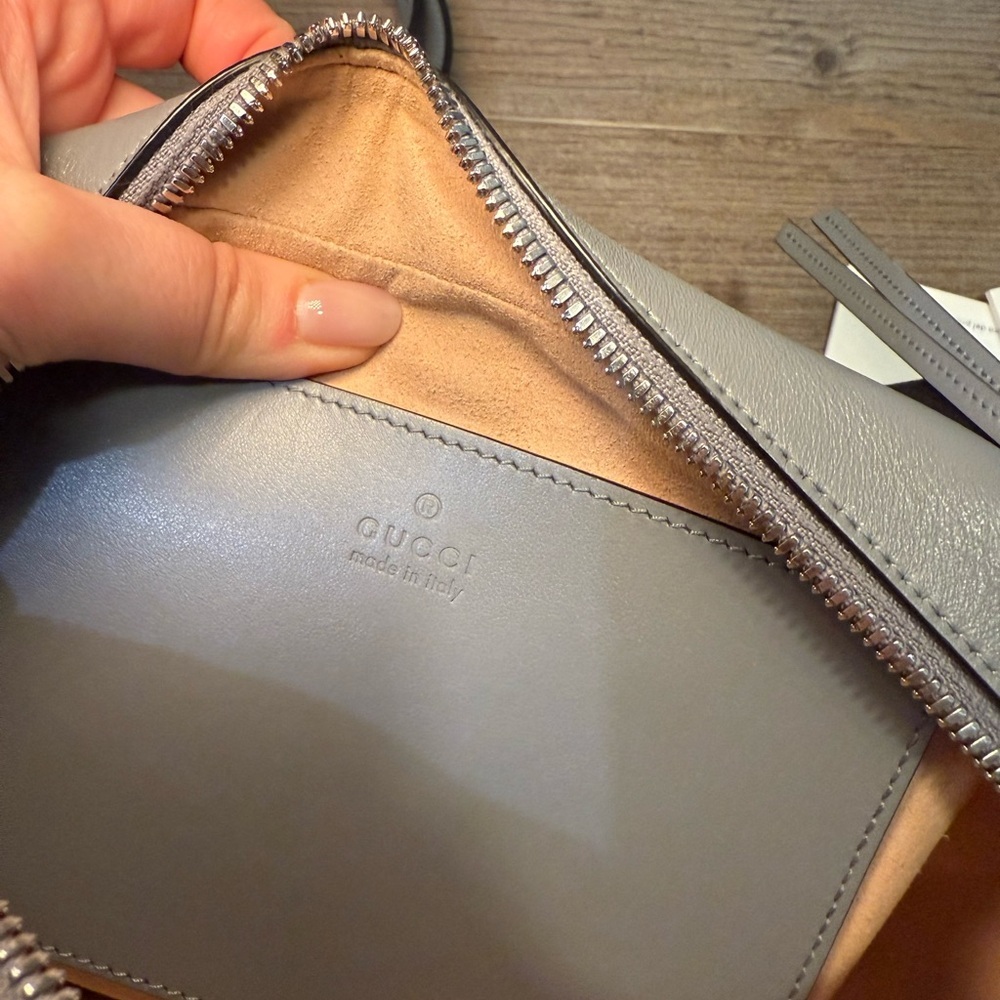 Gucci Marmont Small Camera Bag - Picture 8 of 8
